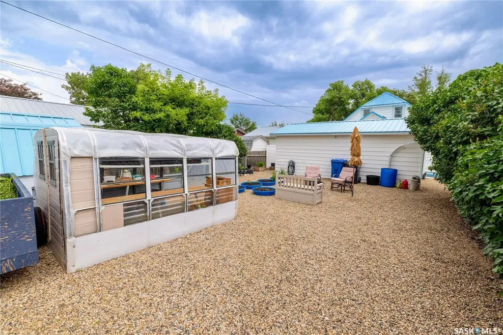 405 Saskatchewan Street Central Butte SK S0H 0T0