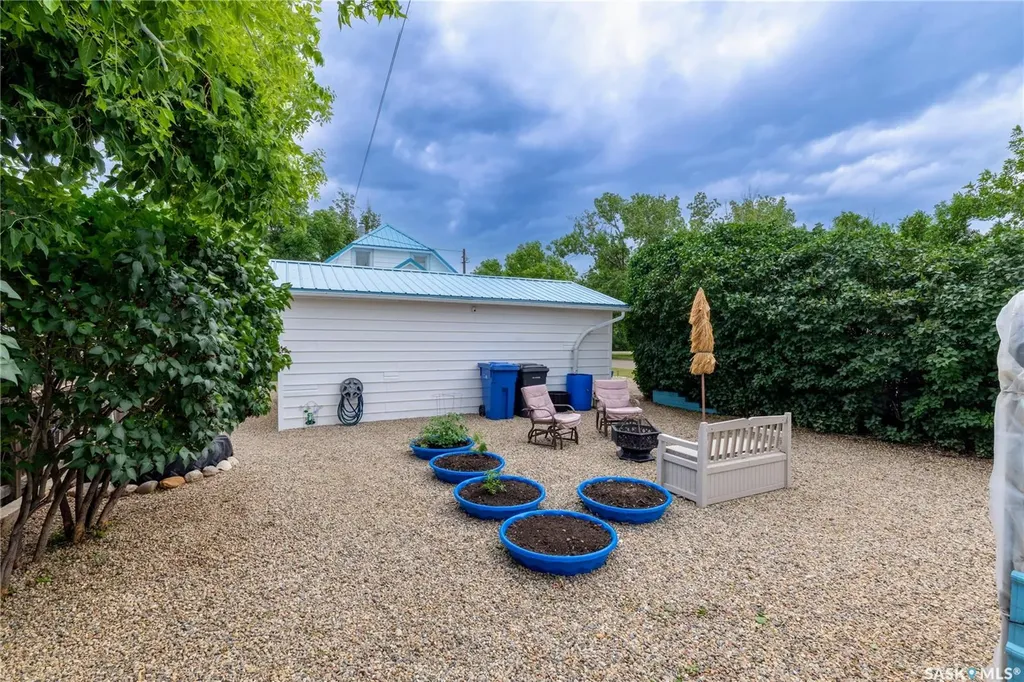 405 Saskatchewan Street Central Butte SK S0H 0T0