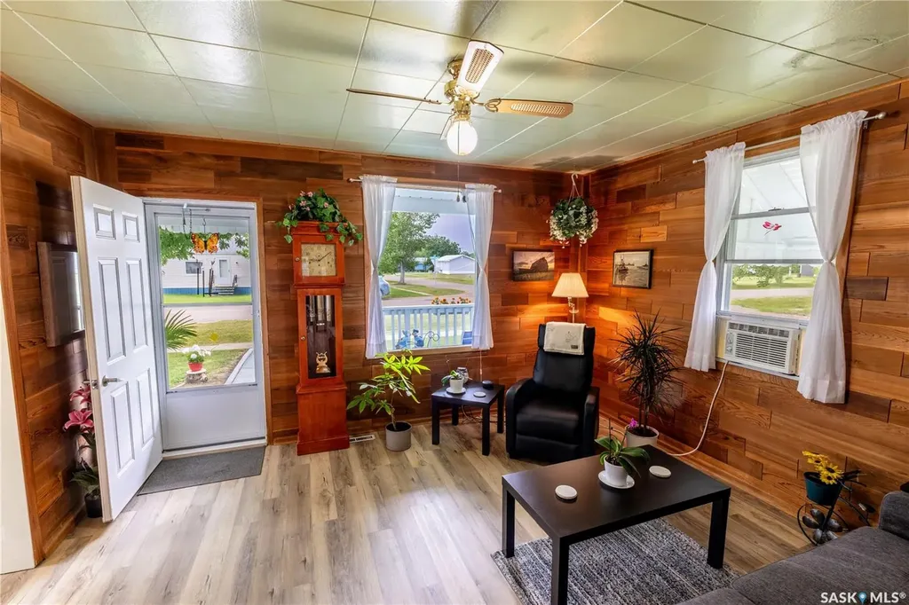 405 Saskatchewan Street Central Butte SK S0H 0T0
