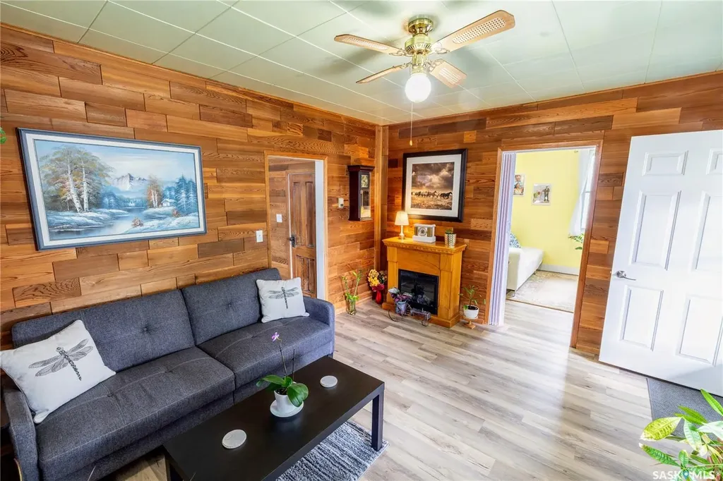 405 Saskatchewan Street Central Butte SK S0H 0T0