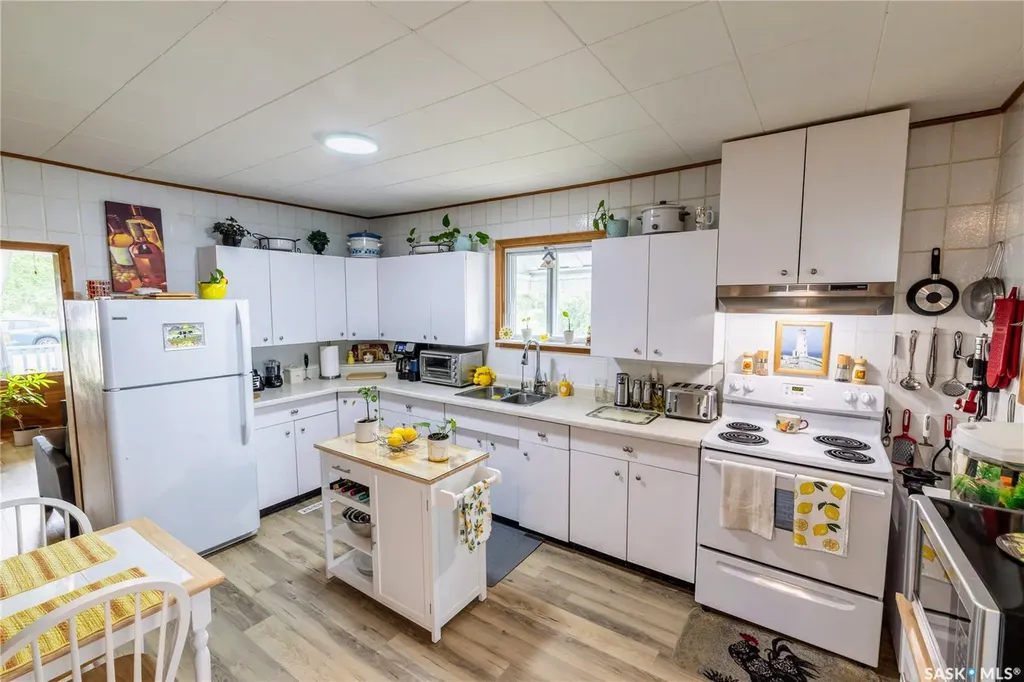 405 Saskatchewan Street Central Butte SK S0H 0T0