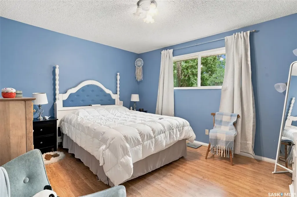 1205 Haida Avenue Saskatoon SK S7M 4N2