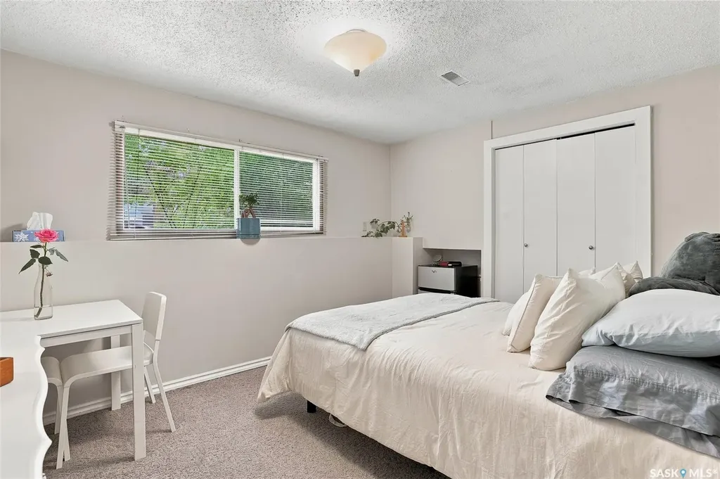 1205 Haida Avenue Saskatoon SK S7M 4N2