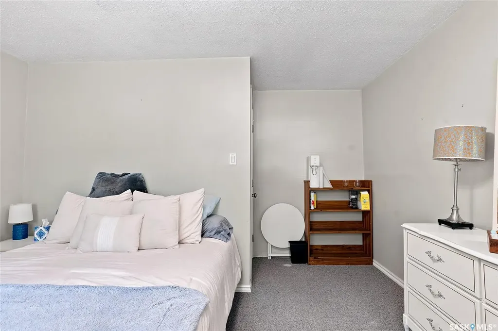 1205 Haida Avenue Saskatoon SK S7M 4N2