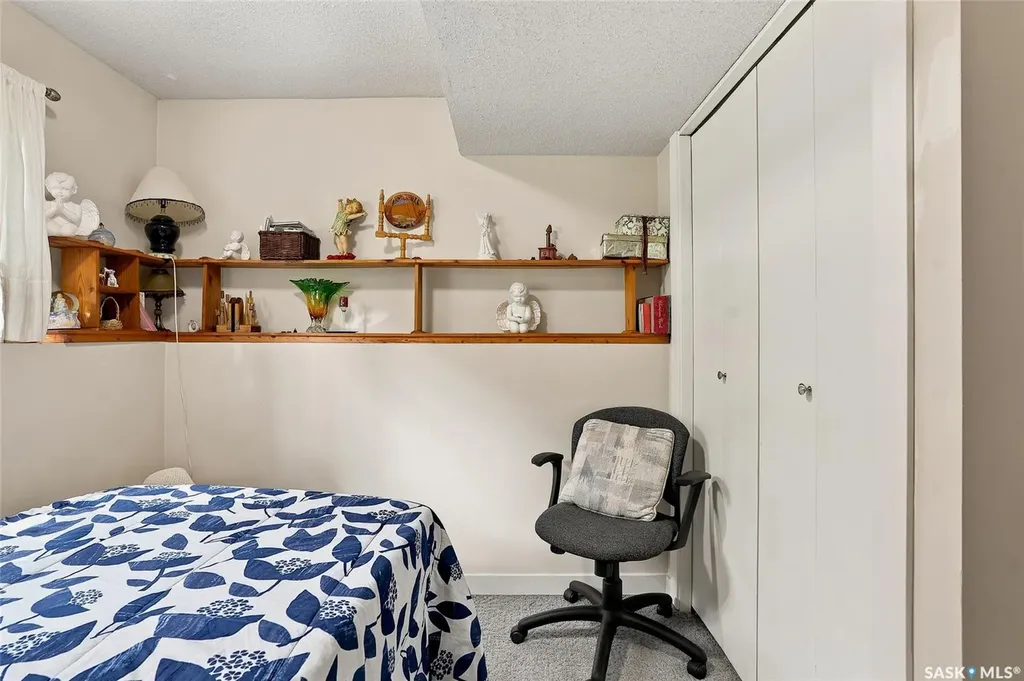 1205 Haida Avenue Saskatoon SK S7M 4N2