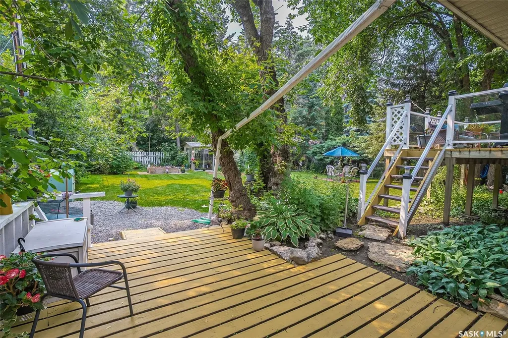 1205 Haida Avenue Saskatoon SK S7M 4N2