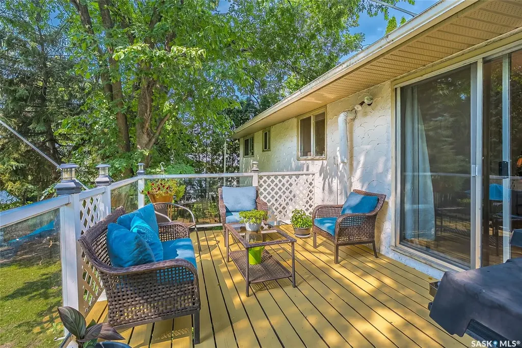 1205 Haida Avenue Saskatoon SK S7M 4N2