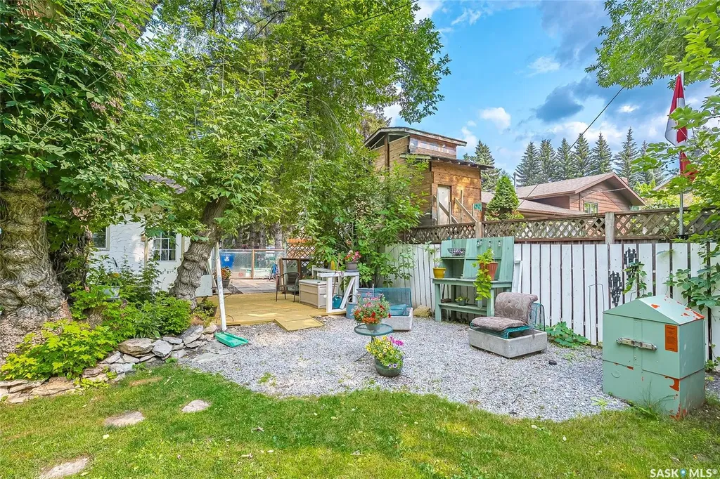 1205 Haida Avenue Saskatoon SK S7M 4N2