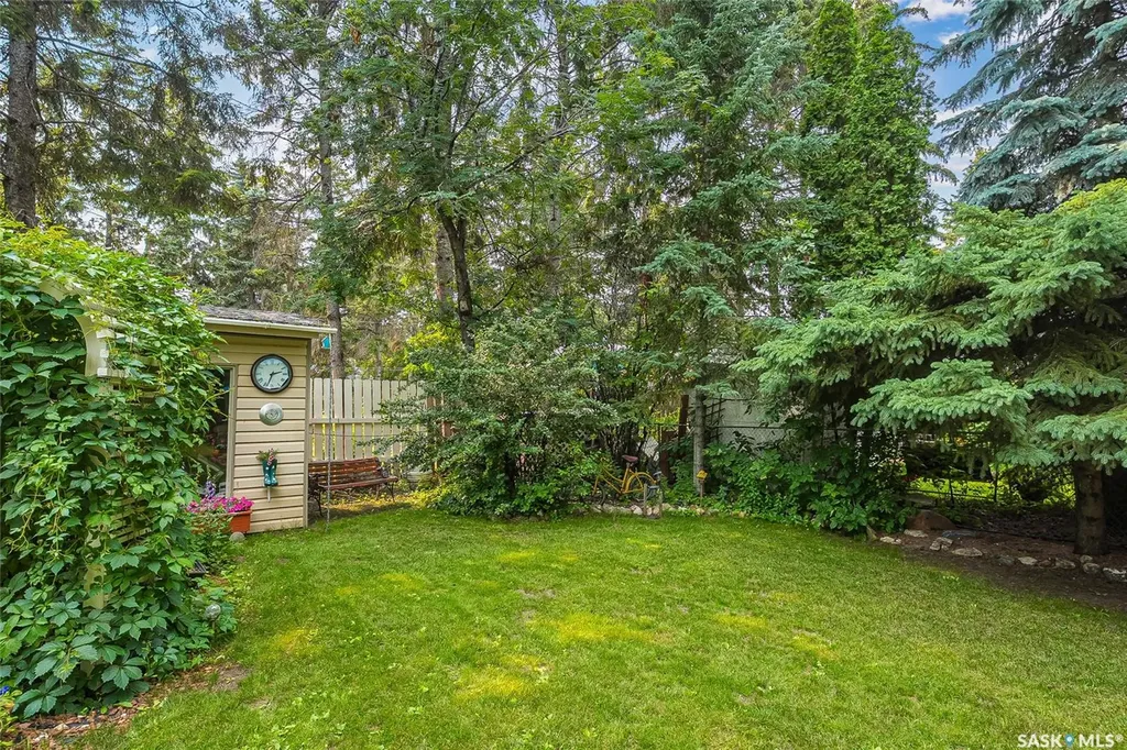 1205 Haida Avenue Saskatoon SK S7M 4N2