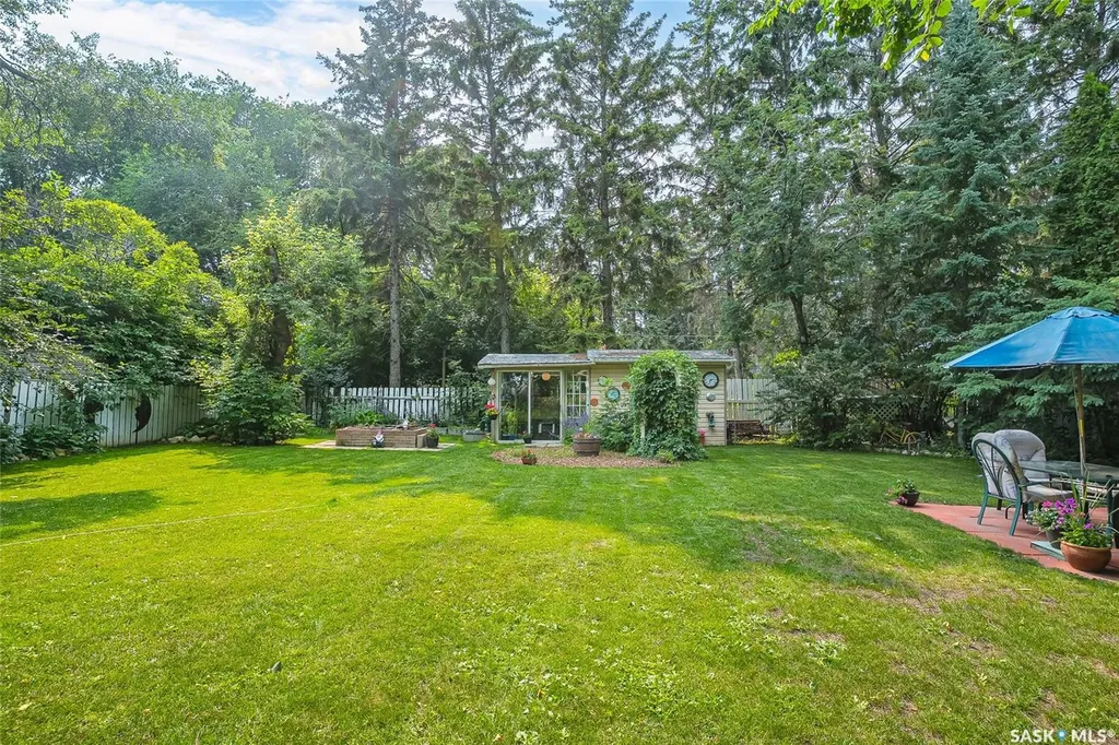 1205 Haida Avenue Saskatoon SK S7M 4N2