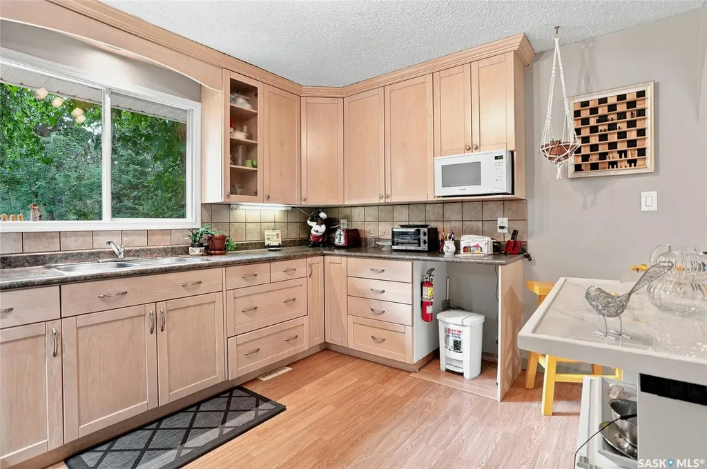 1205 Haida Avenue Saskatoon SK S7M 4N2