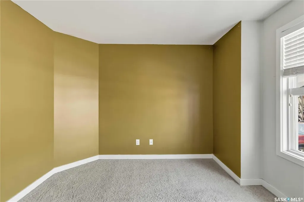 2315 Mcclocklin Road Saskatoon SK S7R 0K8