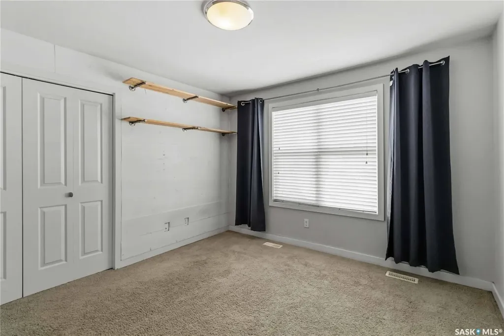 2315 Mcclocklin Road Saskatoon SK S7R 0K8