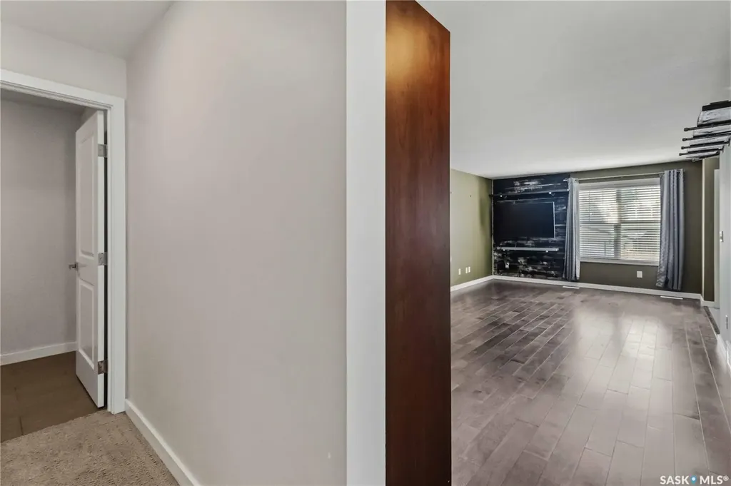 2315 Mcclocklin Road Saskatoon SK S7R 0K8
