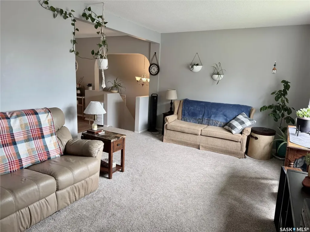 41 Campbell Place Clavet SK S0K 0Y0