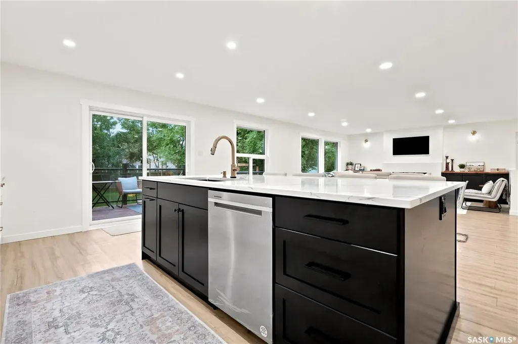 306 Valleyview Boulevard Caronport SK S0H 0S0