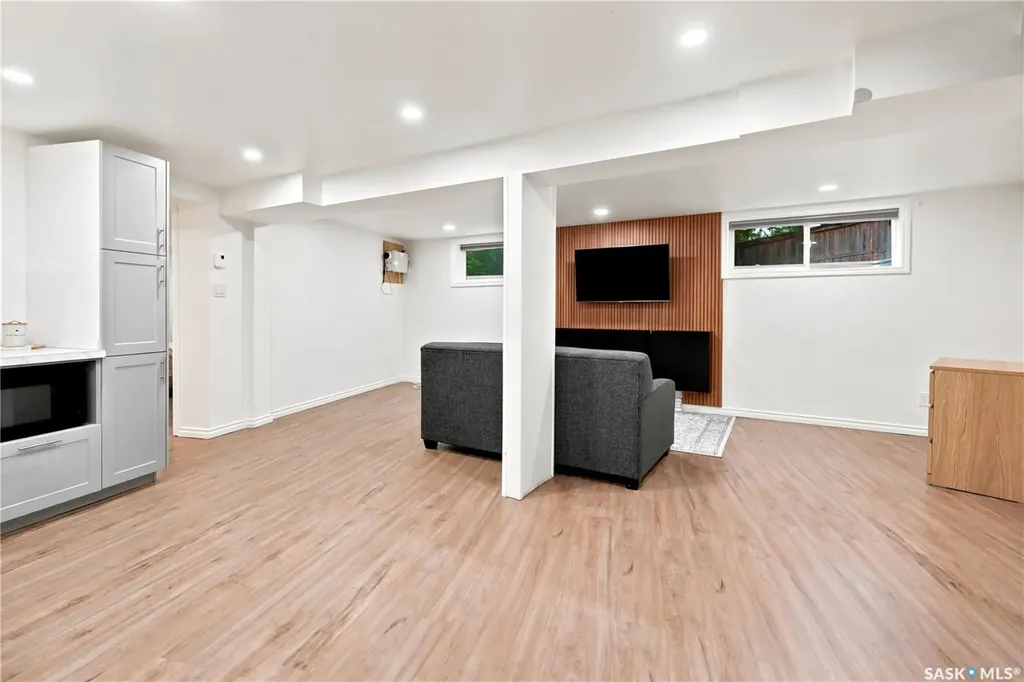 306 Valleyview Boulevard Caronport SK S0H 0S0