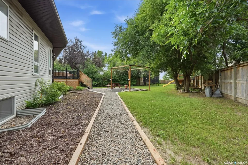 306 Valleyview Boulevard Caronport SK S0H 0S0