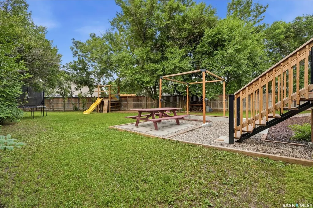 306 Valleyview Boulevard Caronport SK S0H 0S0