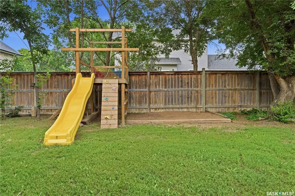 306 Valleyview Boulevard Caronport SK S0H 0S0
