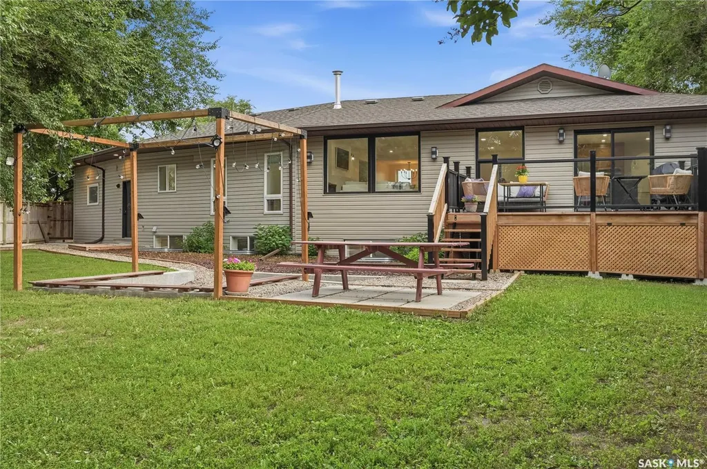 306 Valleyview Boulevard Caronport SK S0H 0S0