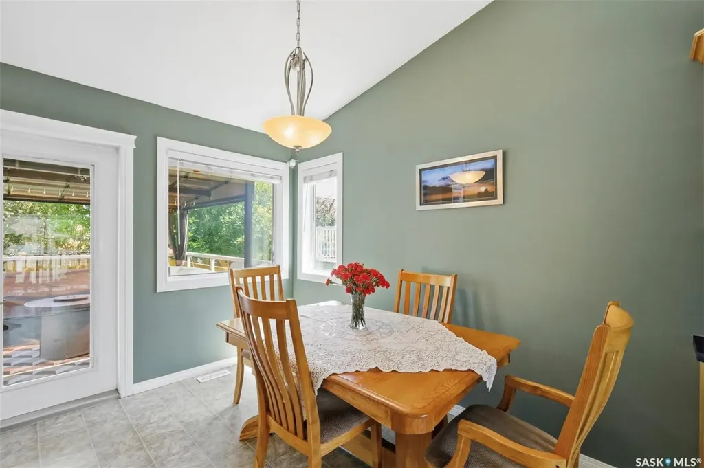231 Maguire Court Saskatoon SK S7H 4E1