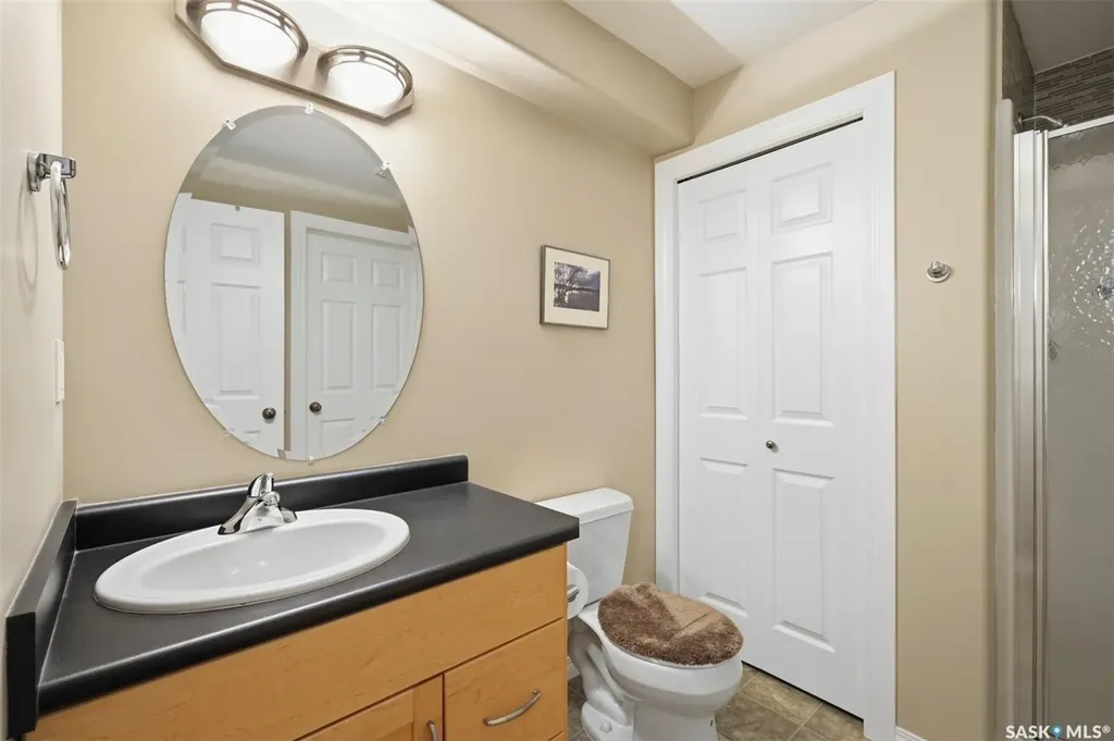 231 Maguire Court Saskatoon SK S7H 4E1