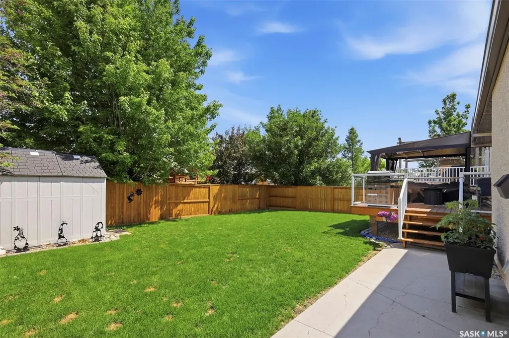 231 Maguire Court Saskatoon SK S7H 4E1