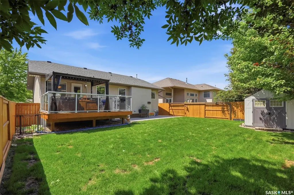 231 Maguire Court Saskatoon SK S7H 4E1