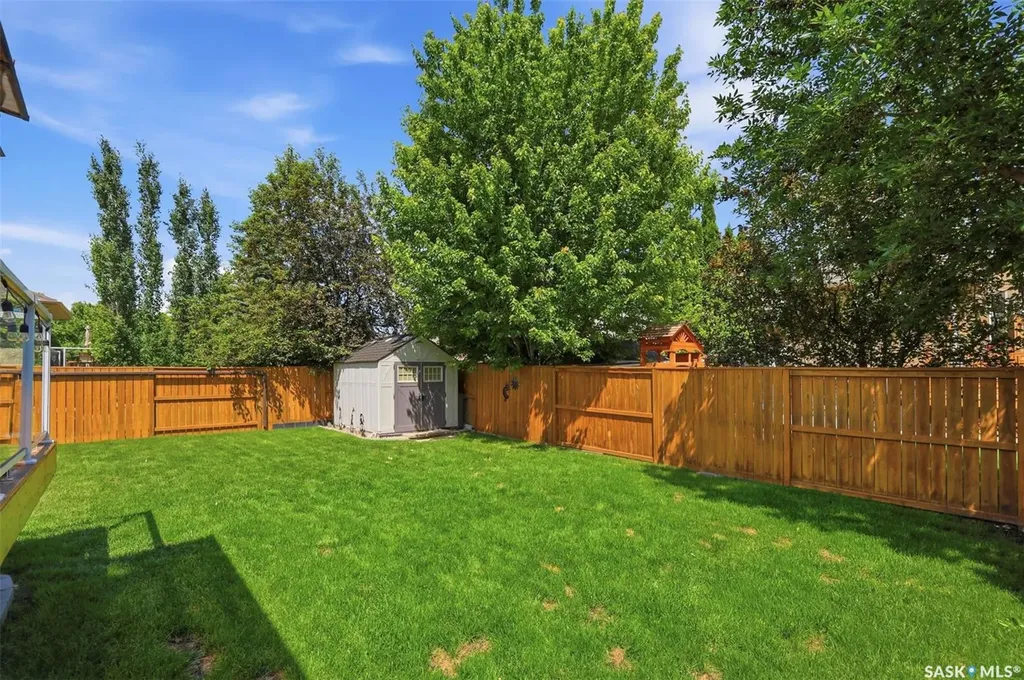 231 Maguire Court Saskatoon SK S7H 4E1