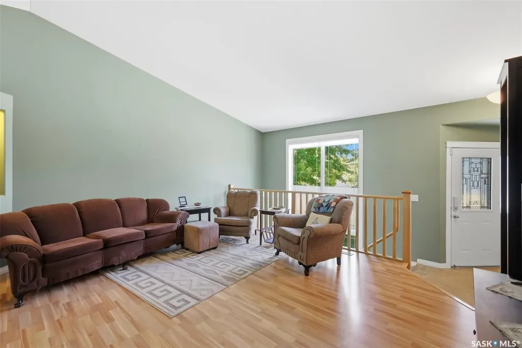 231 Maguire Court Saskatoon SK S7H 4E1