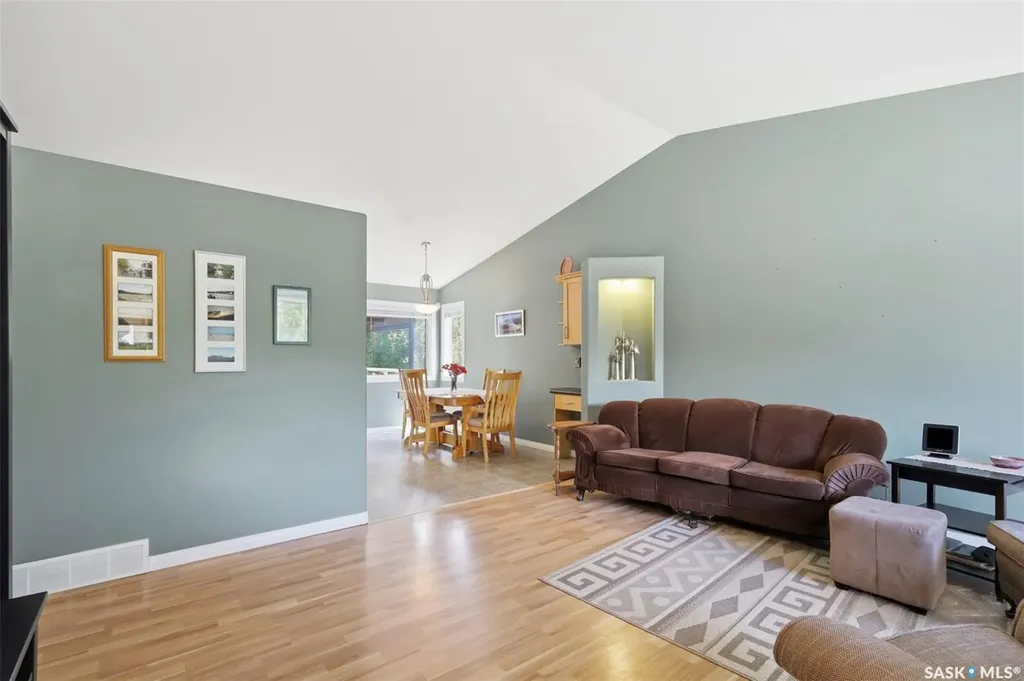 231 Maguire Court Saskatoon SK S7H 4E1