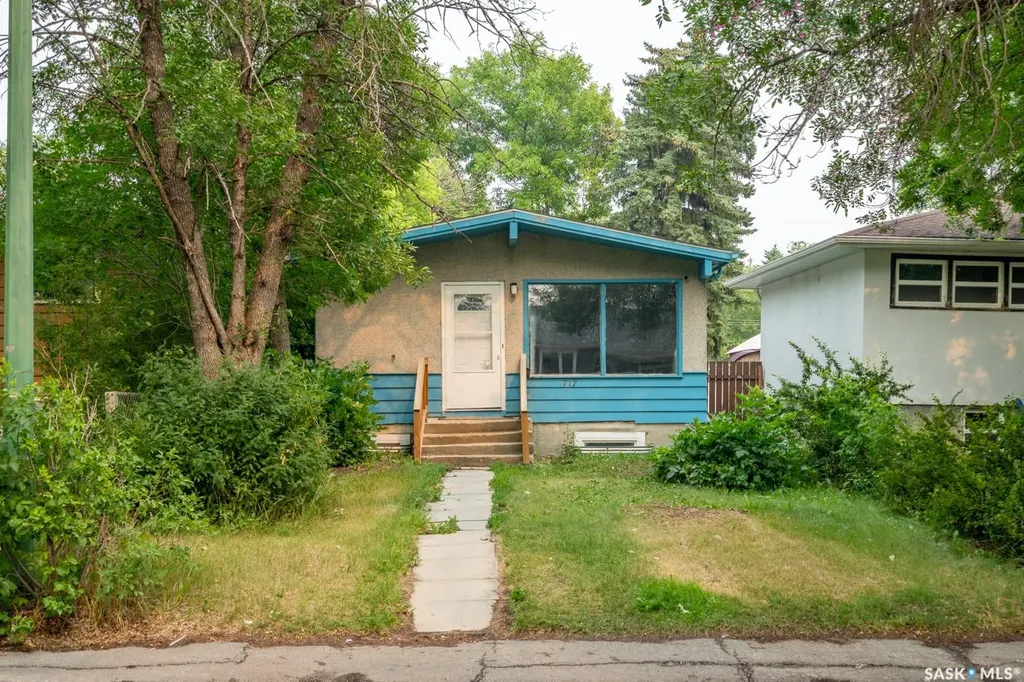 717 Montague Street Regina SK S4T 3H1