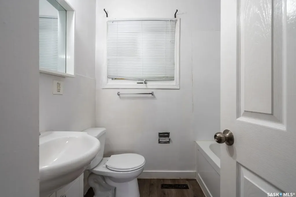 717 Montague Street Regina SK S4T 3H1