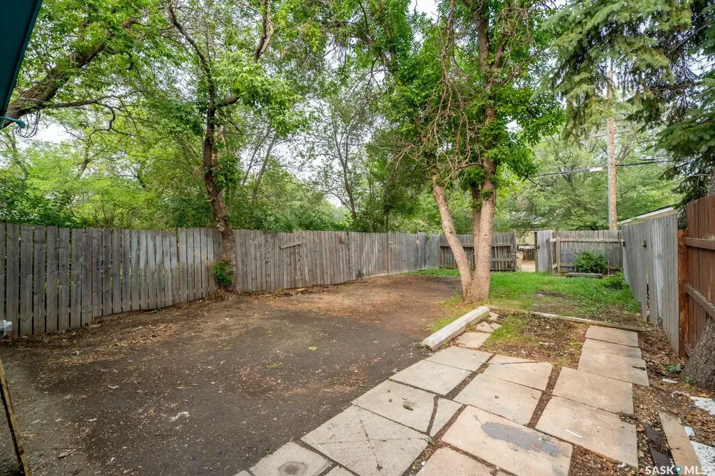 717 Montague Street Regina SK S4T 3H1
