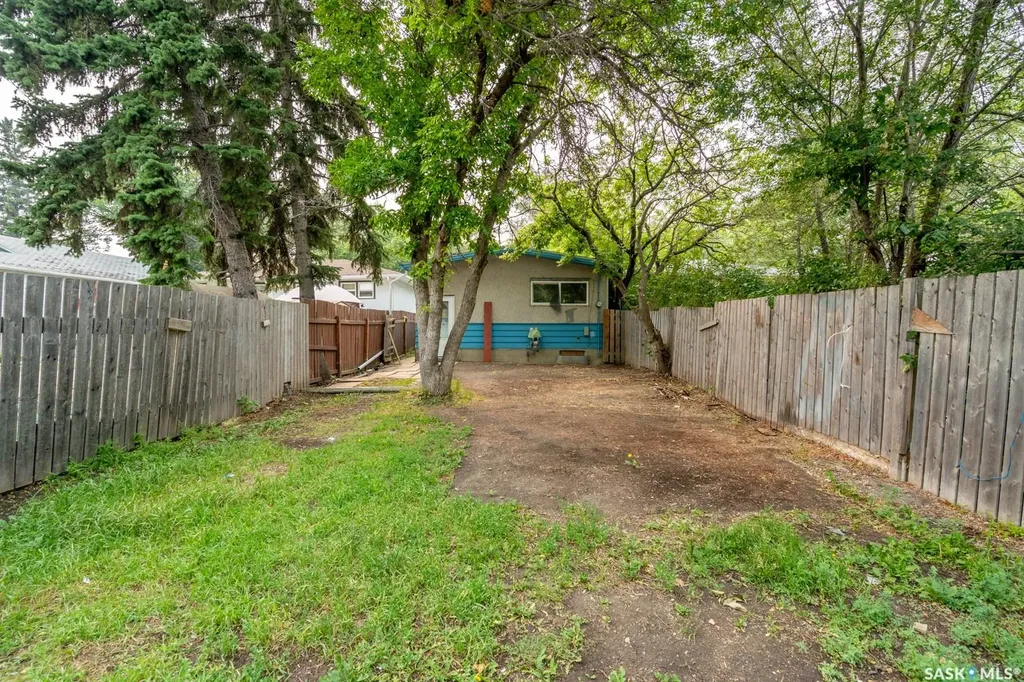 717 Montague Street Regina SK S4T 3H1