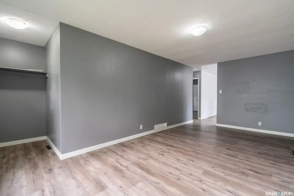 717 Montague Street Regina SK S4T 3H1