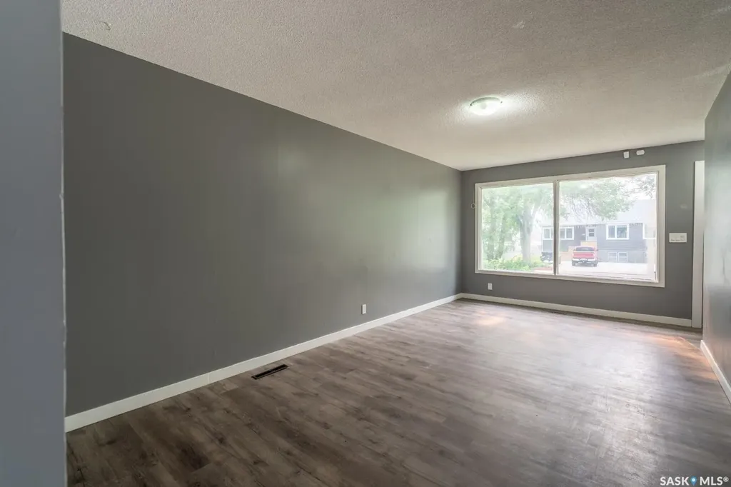 717 Montague Street Regina SK S4T 3H1