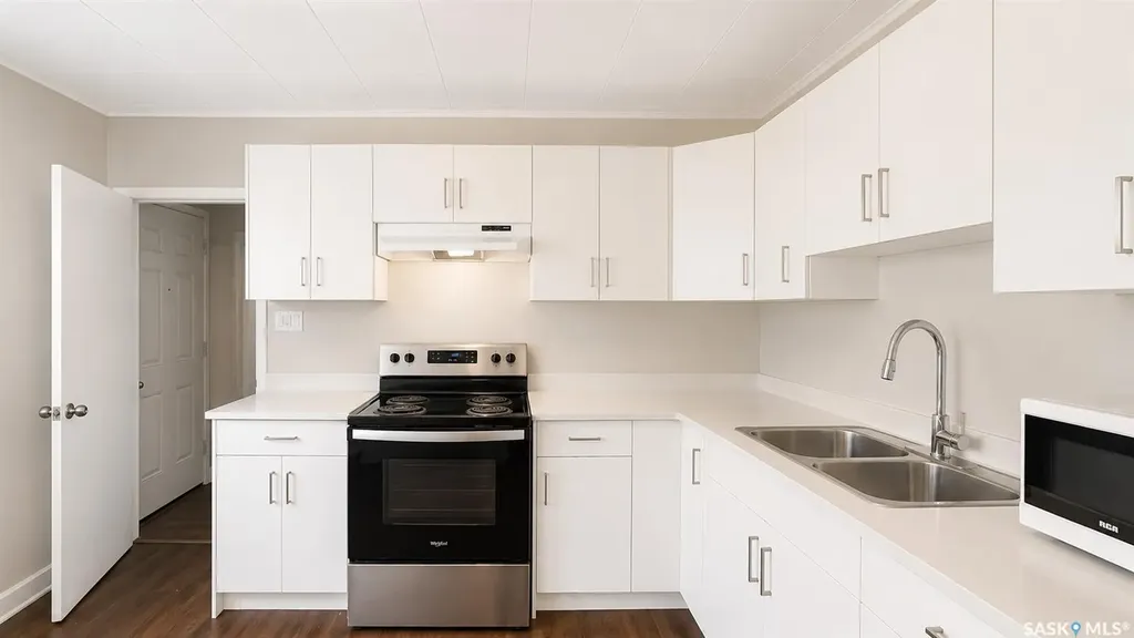 1924 22nd Street W Saskatoon SK S7M 0T9