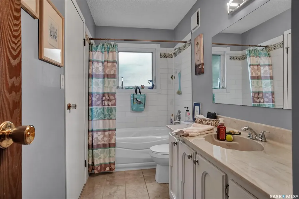 1005 10th Street Rosthern SK S0K 3R0