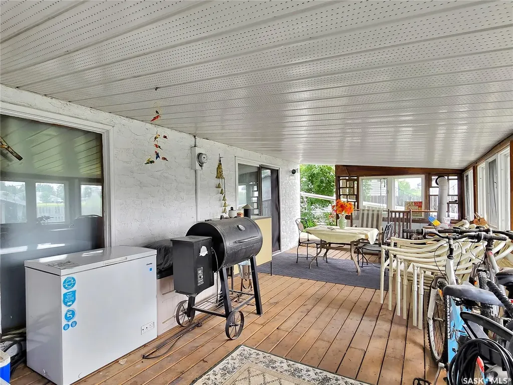 1005 10th Street Rosthern SK S0K 3R0