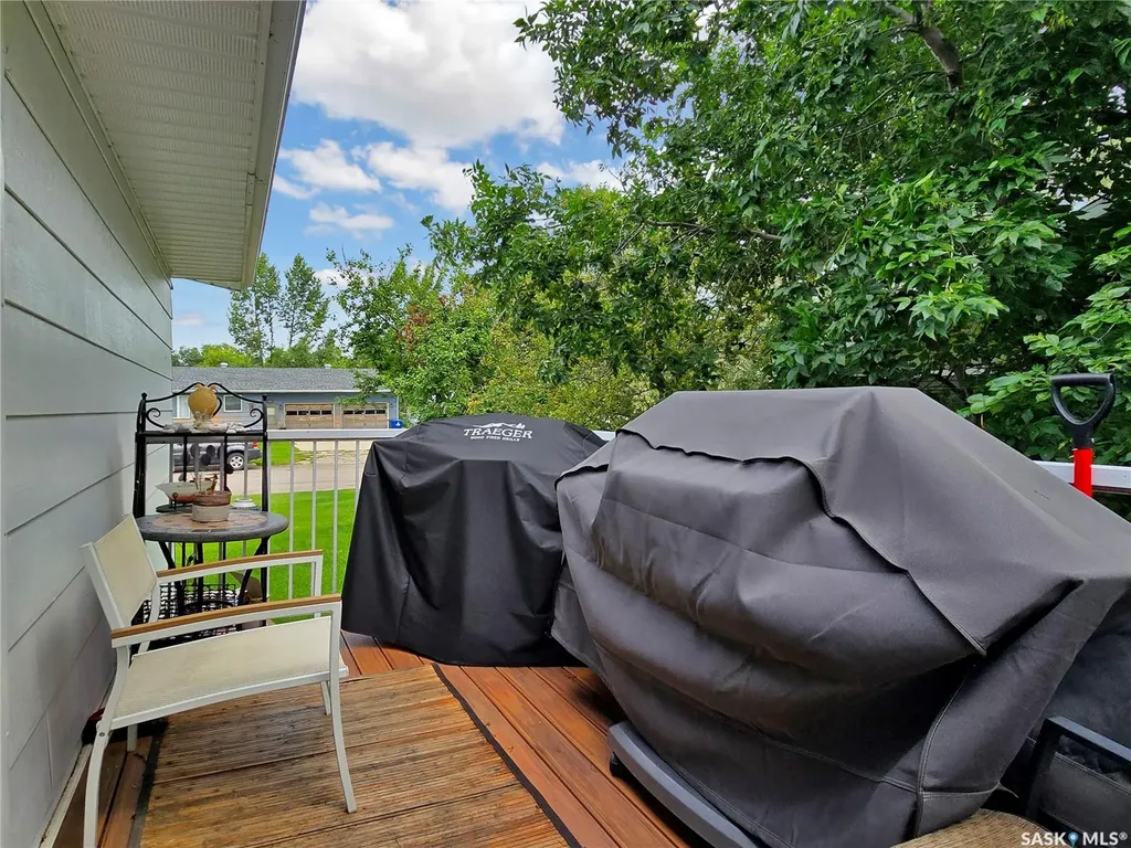 1005 10th Street Rosthern SK S0K 3R0