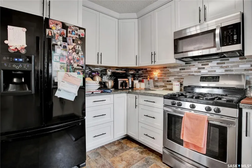 1005 10th Street Rosthern SK S0K 3R0