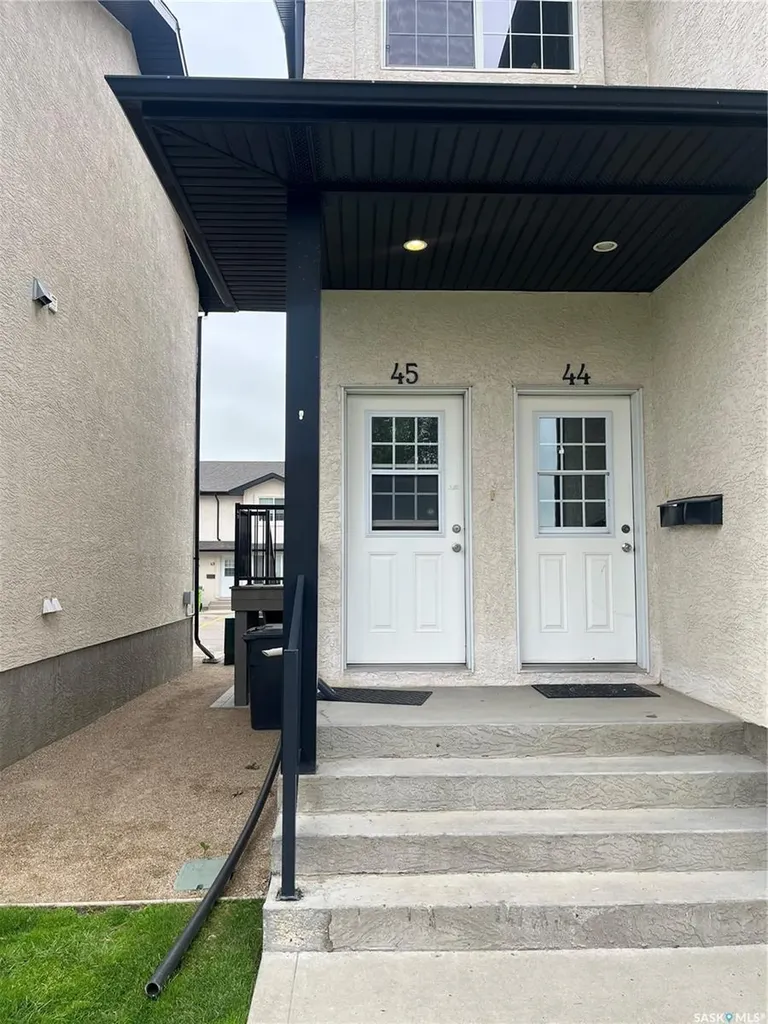 4640 Harbour Landing Drive Regina SK S4W 0B8