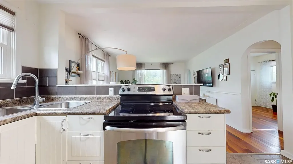 1333 Empress Street Regina SK S4T 5E6