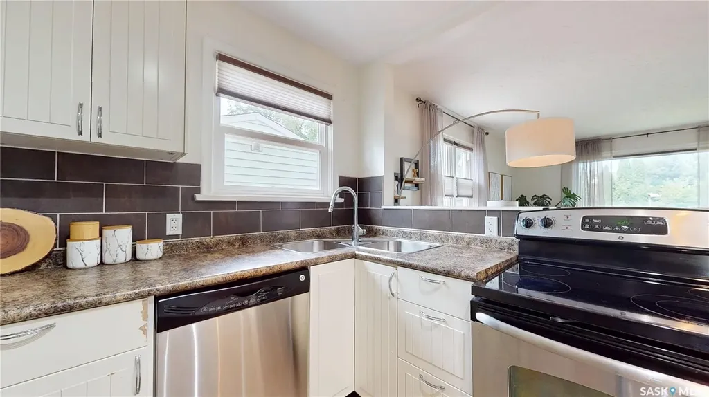 1333 Empress Street Regina SK S4T 5E6