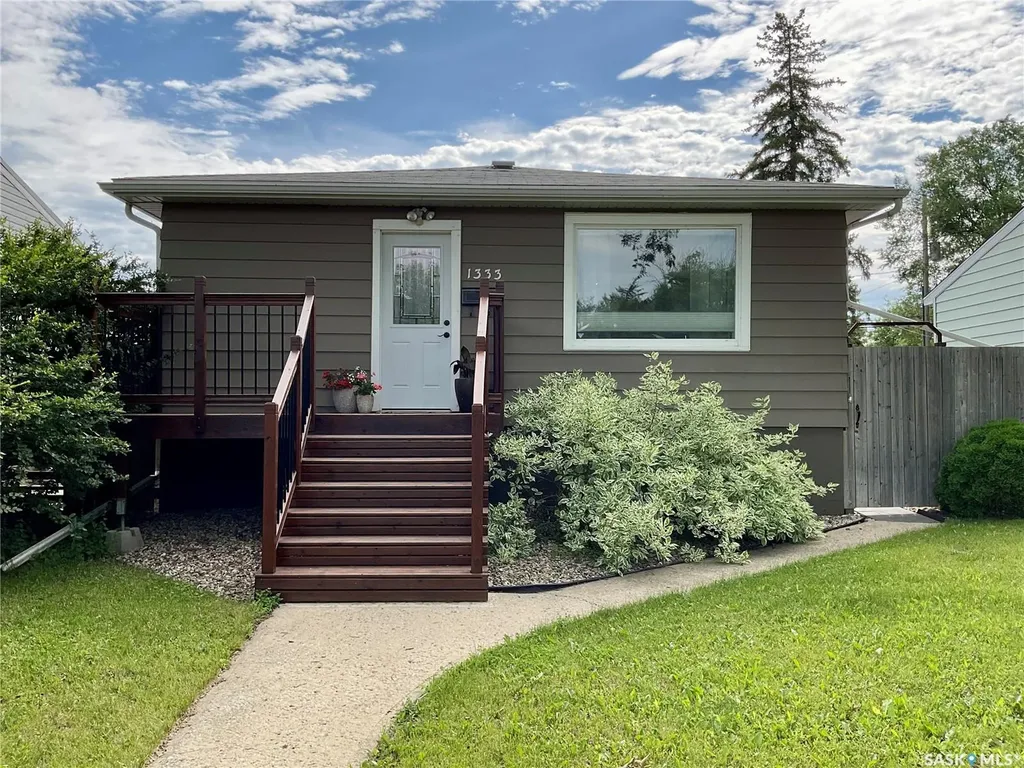 1333 Empress Street Regina SK S4T 5E6