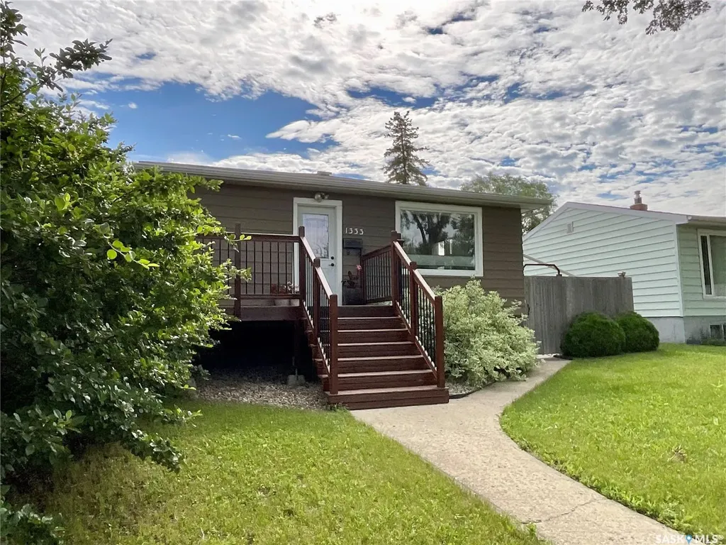 1333 Empress Street Regina SK S4T 5E6