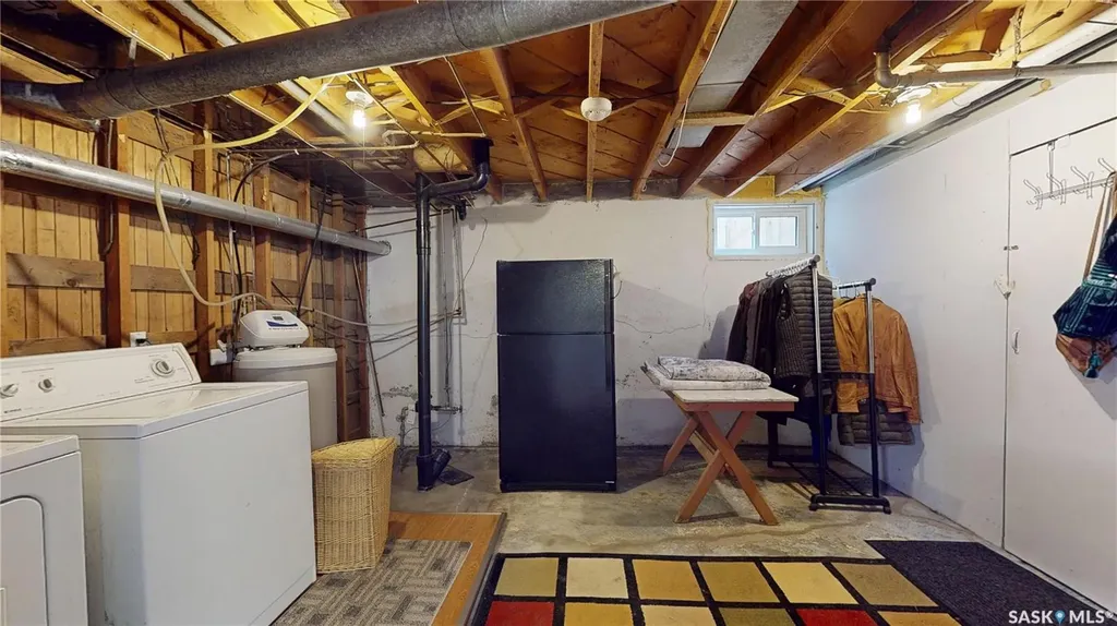 1333 Empress Street Regina SK S4T 5E6