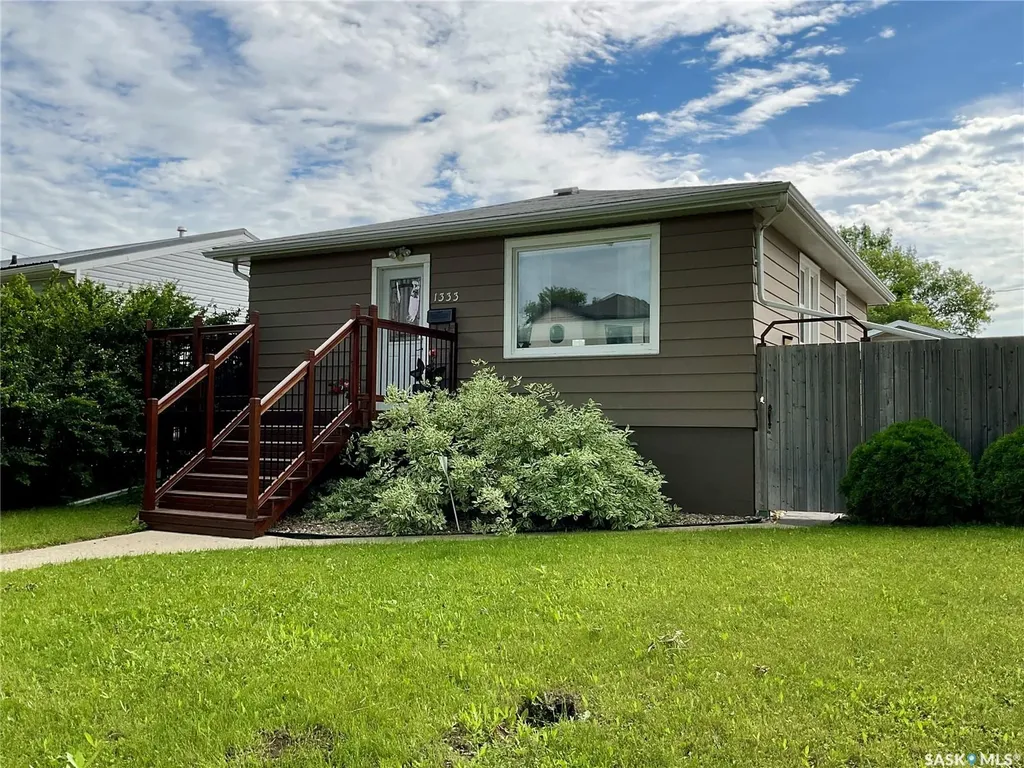 1333 Empress Street Regina SK S4T 5E6